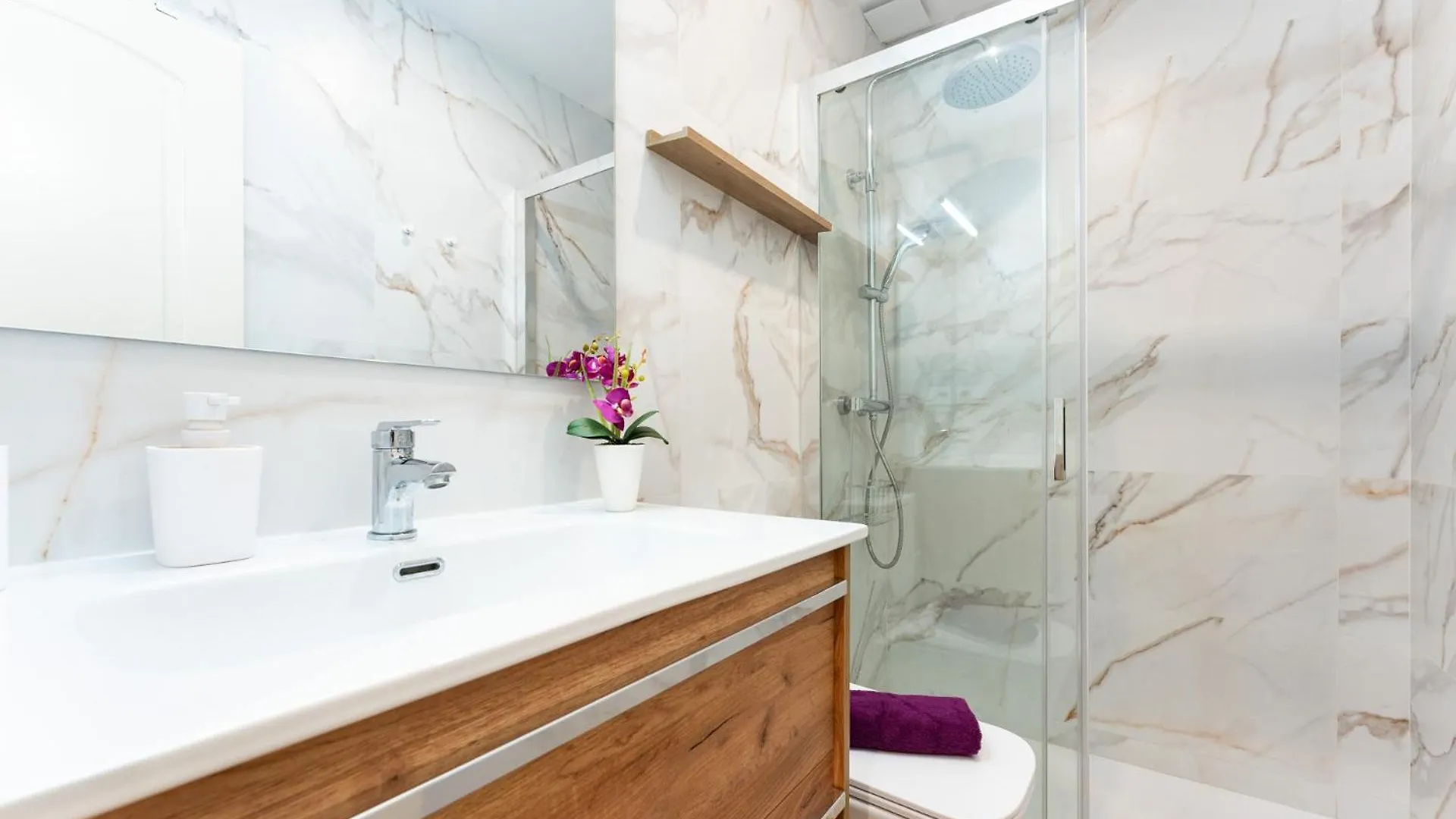 Malagasuite Las Palmeras Torremolinos Apartman